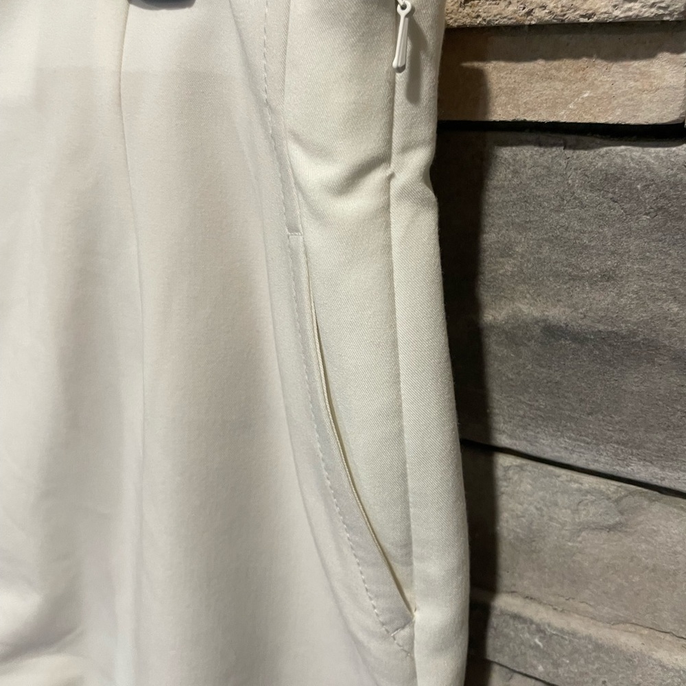 Shorts - Picture 5 of 6